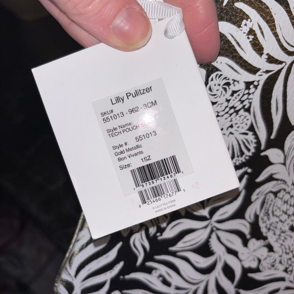 Lilly Pulitzer 13 x 9 Gold Metallic Floral Zip Electronics Pouch NWT - Picture 5 of 5